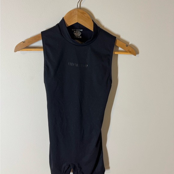 Keep That Pump Black Backless Scrunched Bodysuit XS - Picture 5 of 10
